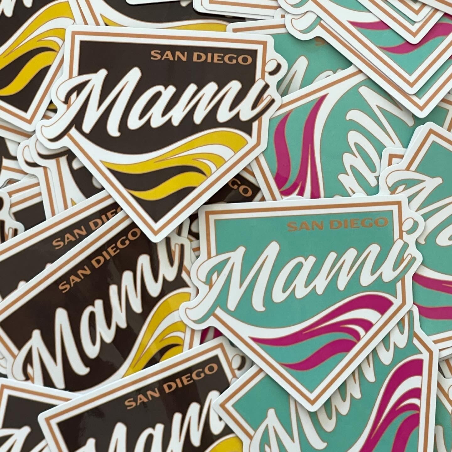 Mami T- Shirt (Brown & Yellow)