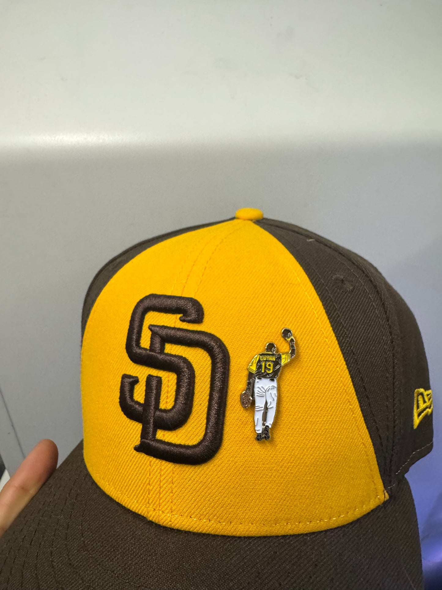 Tony Gwynn (Brown & Yellow)